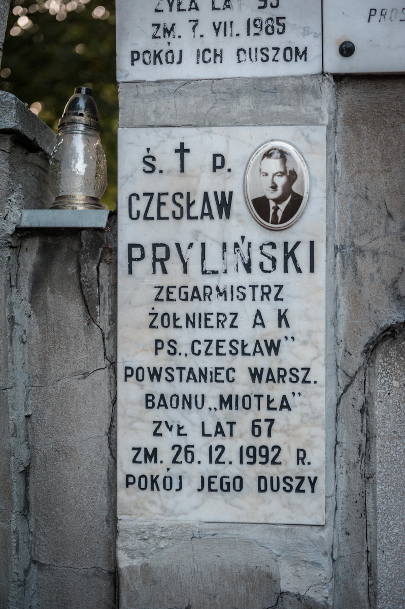 Tabica nagrobna z grobowca Czesława Prylińskiego na cmentarzu Miejskim w Kaliszu