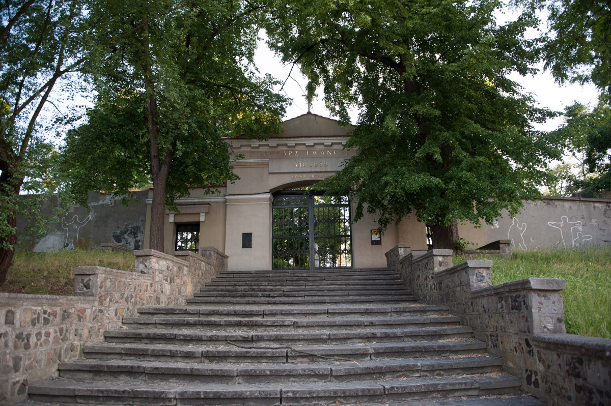 Brama cmentarza ewangelickiego w Kaliszu