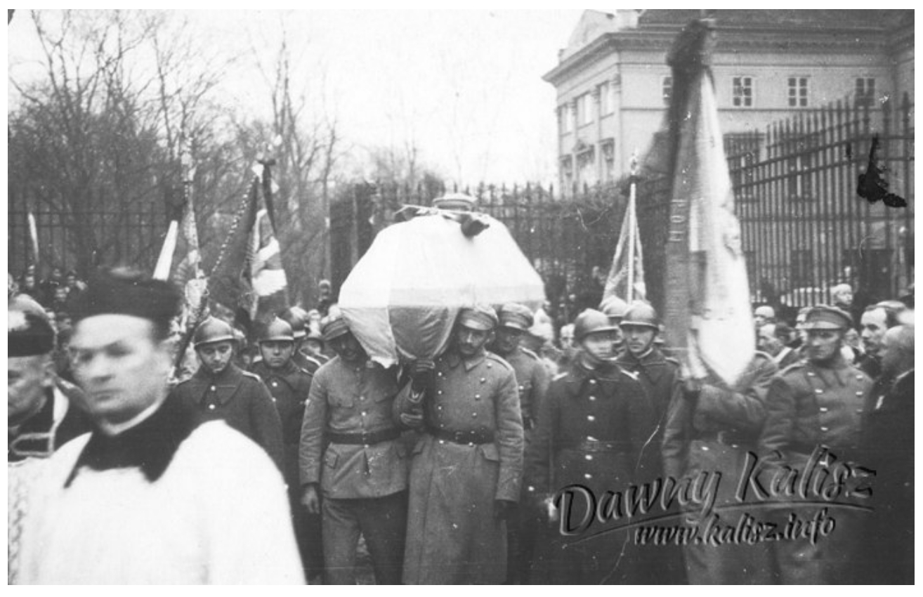 Przeniesienie zwłok legionistów do Mauzoleum w Kaliszu
