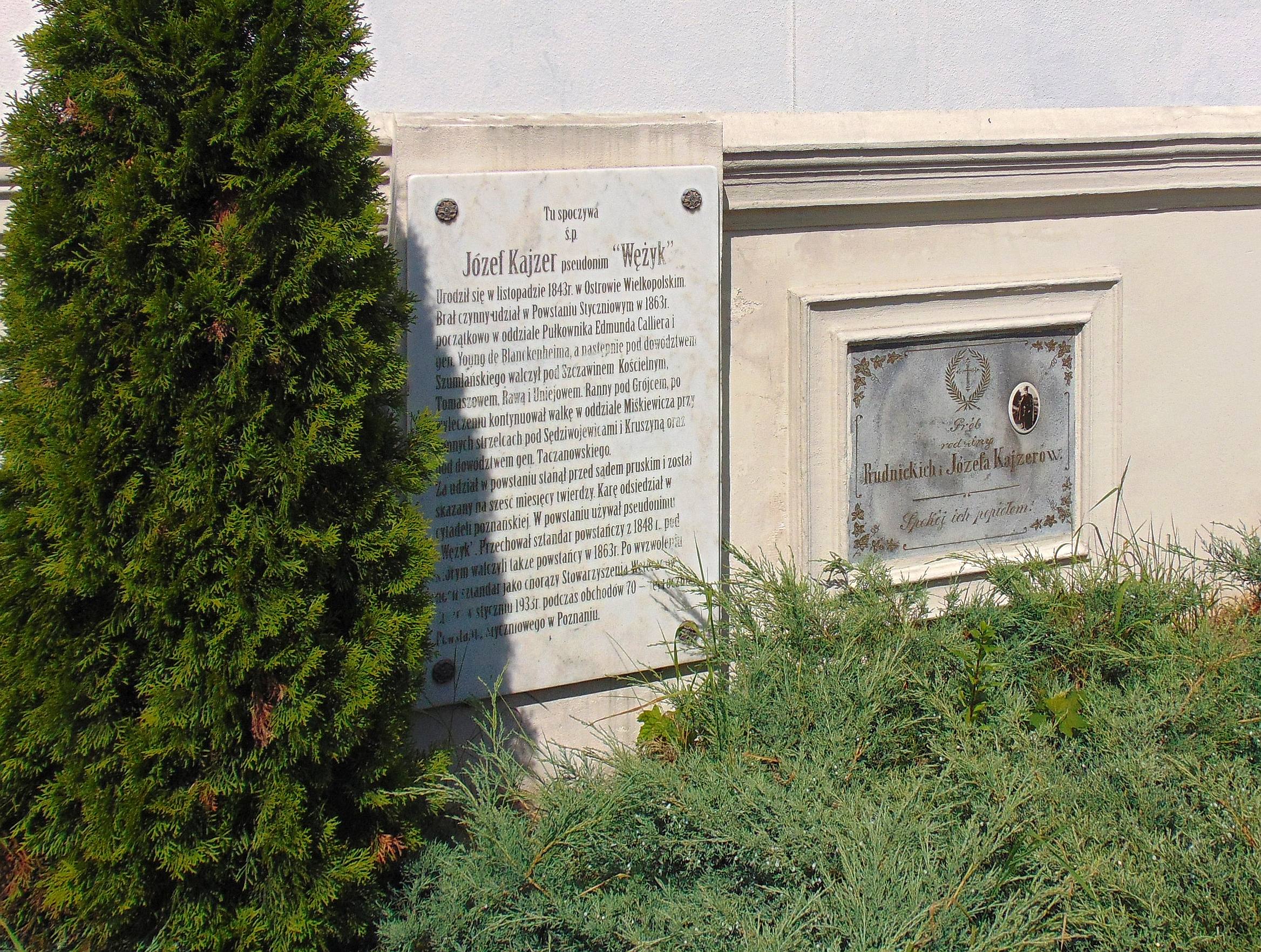Grób Józefa Kajzera na Starym Cmentarzu w Ostrowie Wielkopolskim