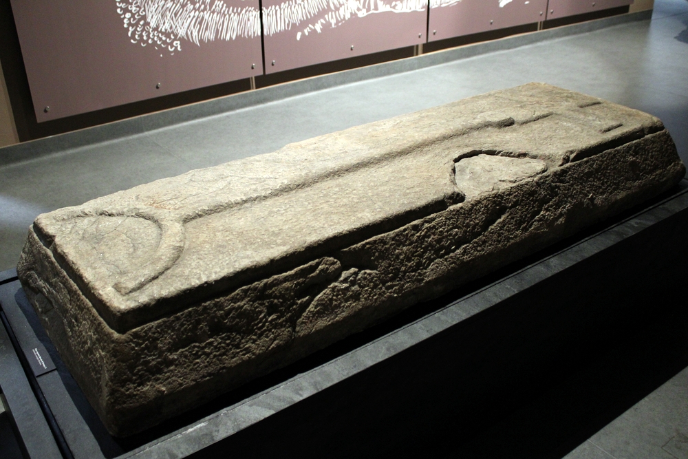 Płyta nagrobna księcia Mieszka III Starego, znajdująca się w Muzeum Okręgowego Ziemi Kaliskiej w Kaliszu