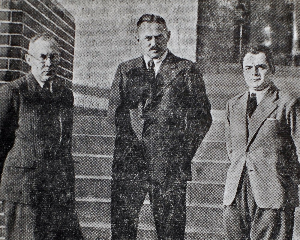 Edward Soboczyński (w środku)