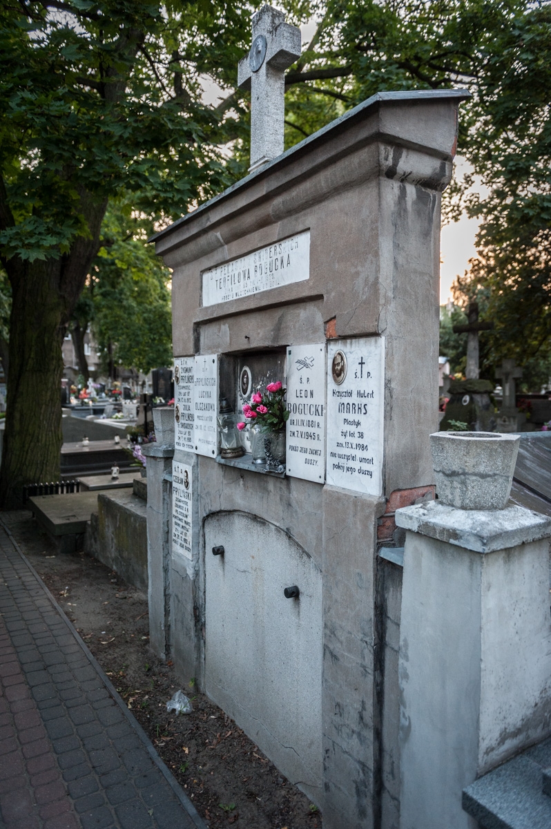 Grobowiec Czesławs Prylińskiego na cmentarzu Miejskim w Kaliszu
