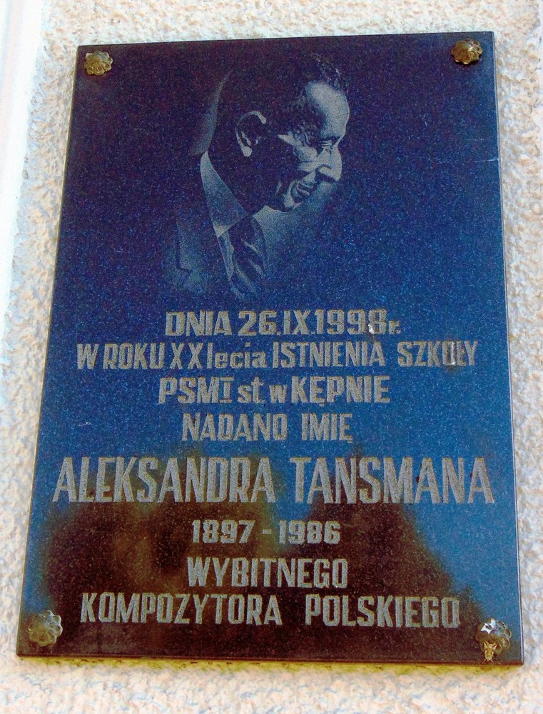 Tablica pamiątkowan na gmachu Państwowej Szkoły Muzycznej I Stopnia w Kępnie