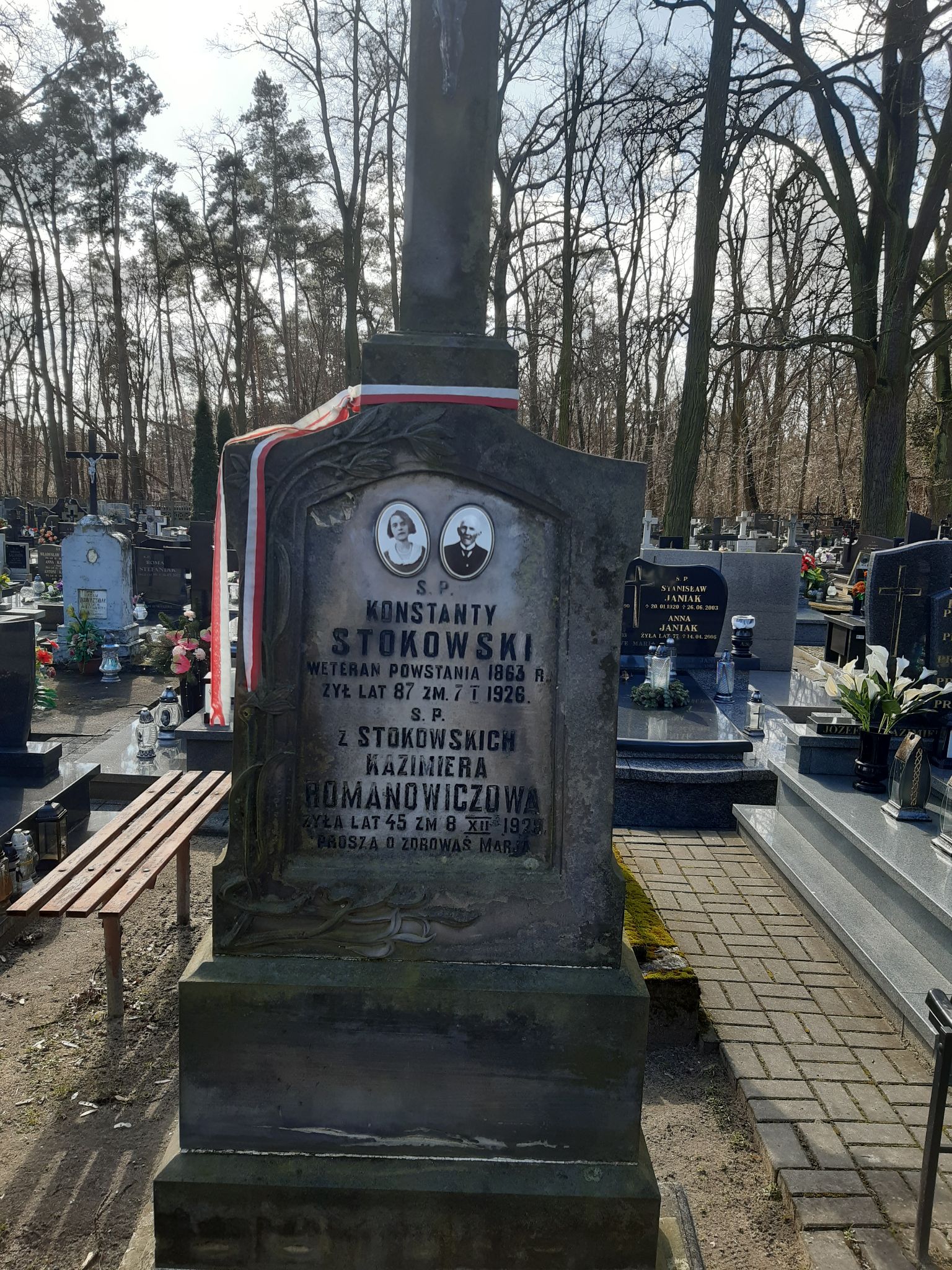 Grób Konstantego Stokowskiego na cmentarzu parafialnym w Opatówku
