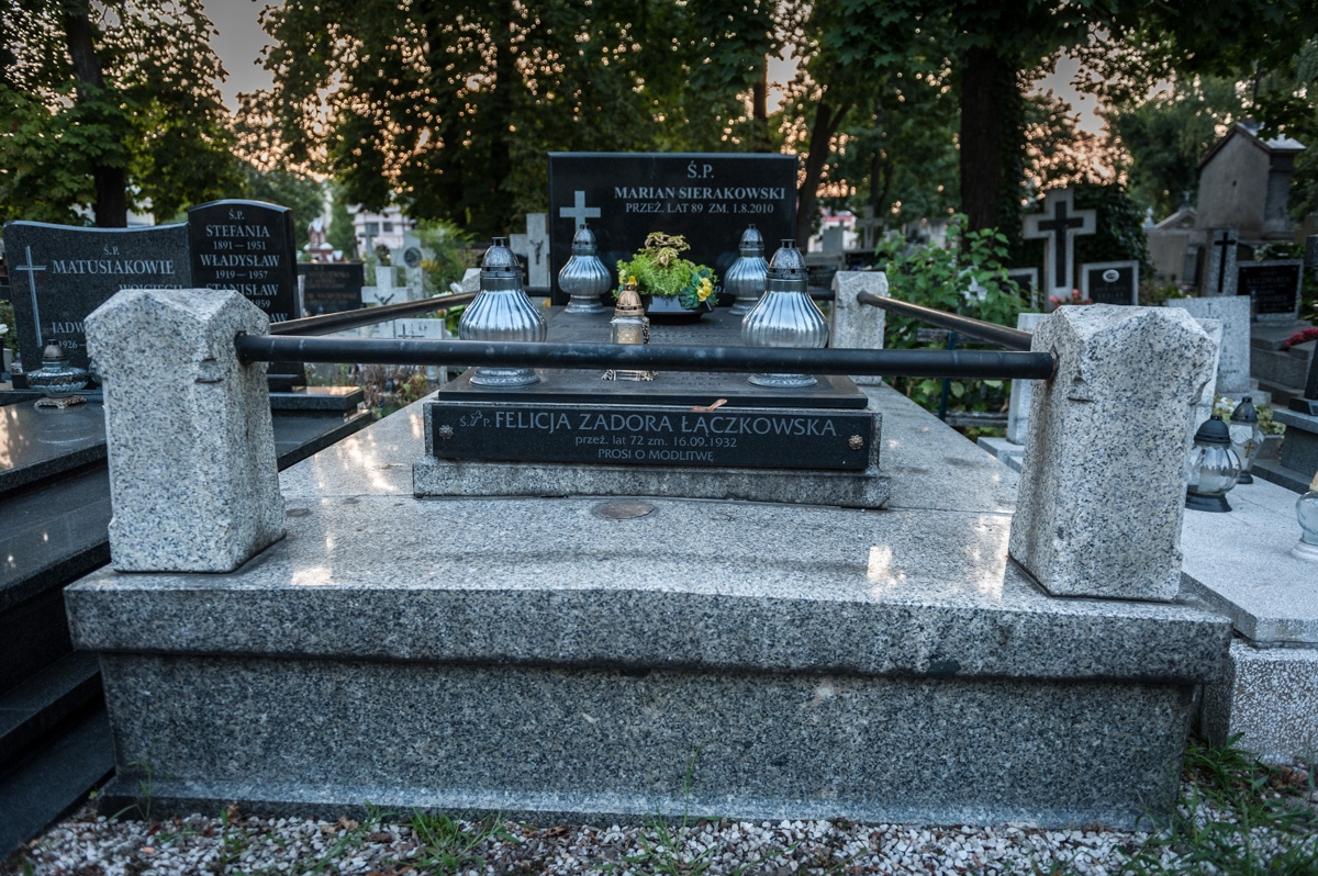 Grób Felicji Zadory Łączkowskiej na cmentarzu Miejskim w Kaliszu