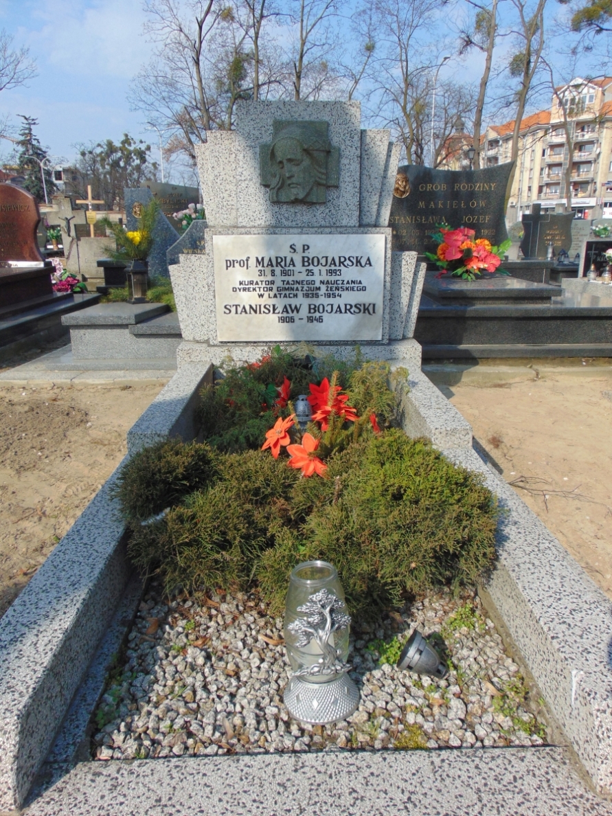 Grób Marii Bojarskiej na Starym Cmentarzu w Ostrowie Wielkopolskim 