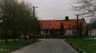 Zabytkowy dworek rządcy w Opatówku