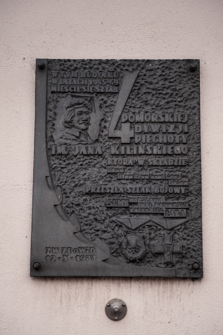 Tablica pamiątkowa Pomorskiej Dywizji Piechoty im. Jana Kilińskiego