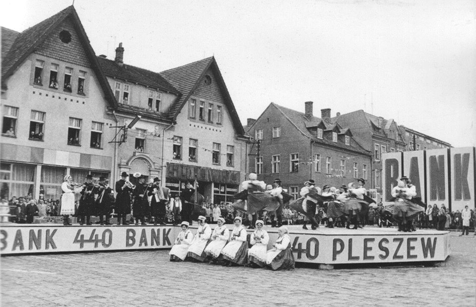 Występy na pleszewskim rynku podczas Teleturnieju Miast Bank 440