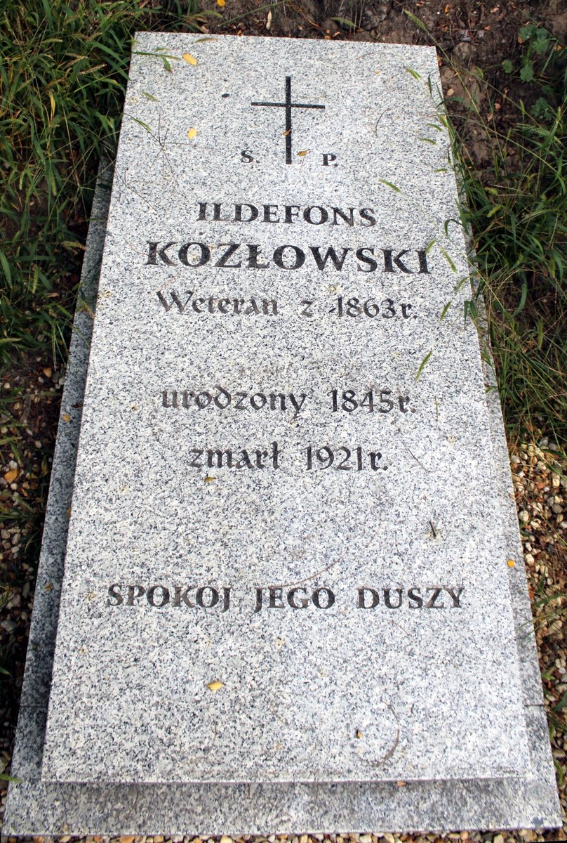Grób Ildefonsa Kozłowskiego na starym cmentarzu w Węglewicach
