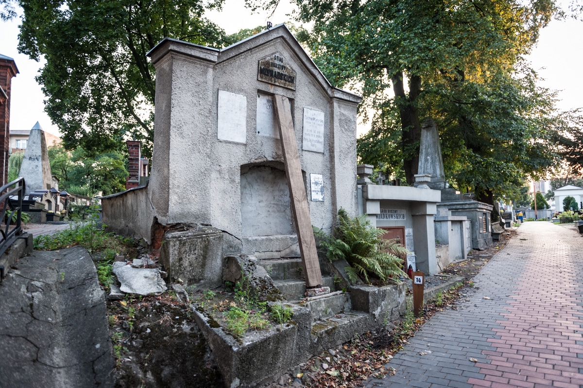 Grób Tomasza Młynarskiego na cmentarzu Miejskim w Kaliszu
