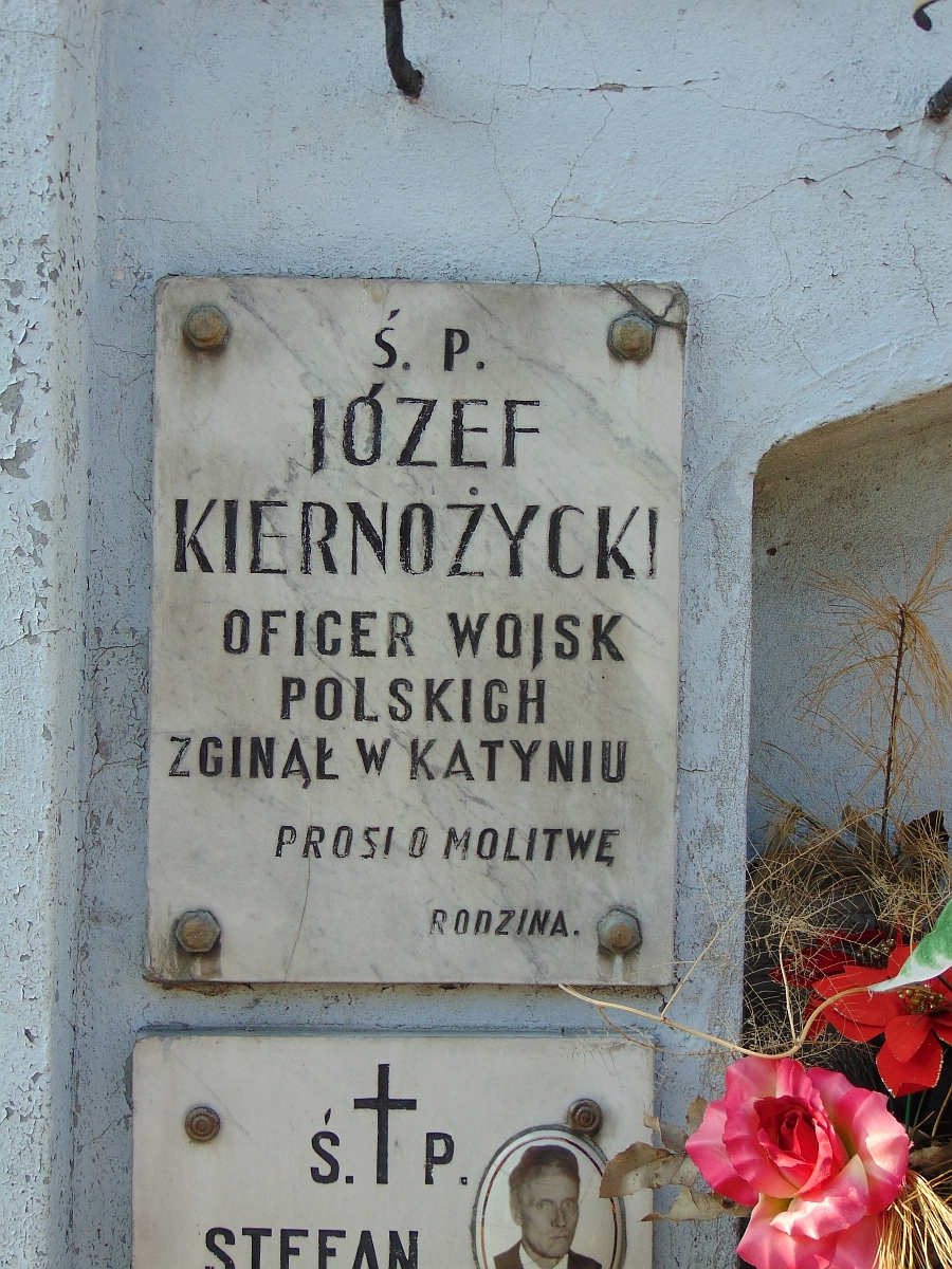 Tablica poświęconą Józefowi Kiernożyckiemu z grobowca rodzinnego na Cmentarzu Miejskim w Kaliszu