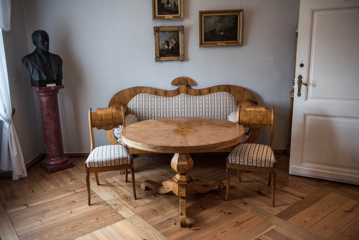 Pokój sienkiewiczowski w śmiełowskim pałacu